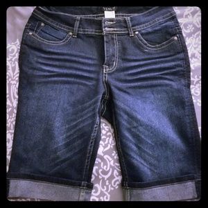 Venus Bermuda shorts